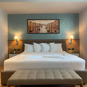 Hotel Butrinti Sarande